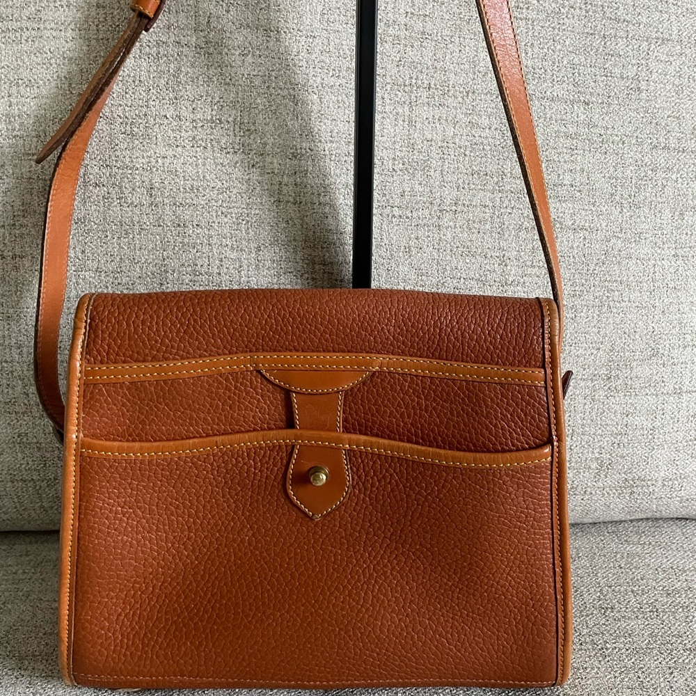 Dooney & Bourke All Weather 2 Duck, Vintage. Pebble Leather. Dark Tan. Like New! - Picture 6 of 15
